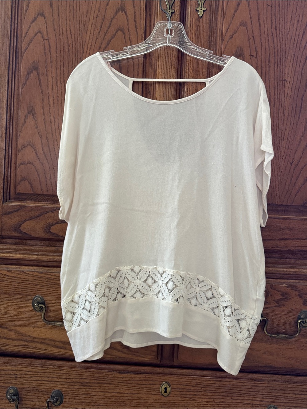 Women's Cream Short-Sleeve Crochet Hem Top